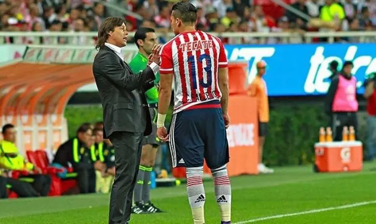 Carlos Salcedo y Matías Almeyda en su etapa dentro de Chivas - @csalcedojr