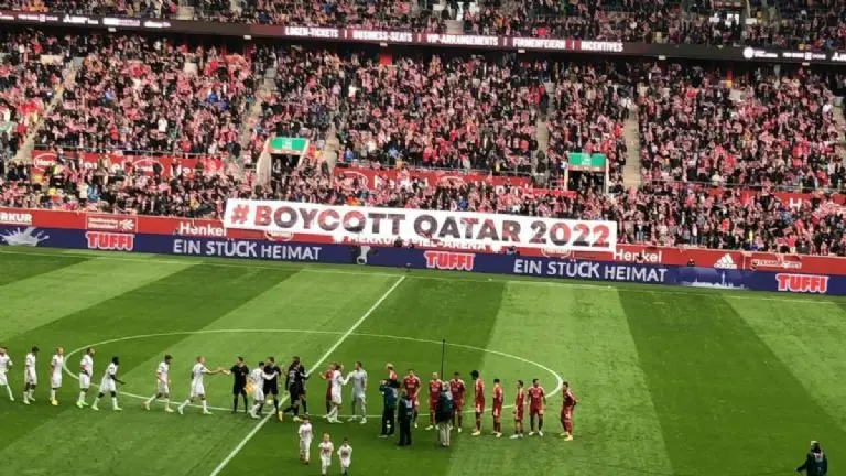 Imágenes de las protestas en la Bundesliga. @EzkAntifaxista