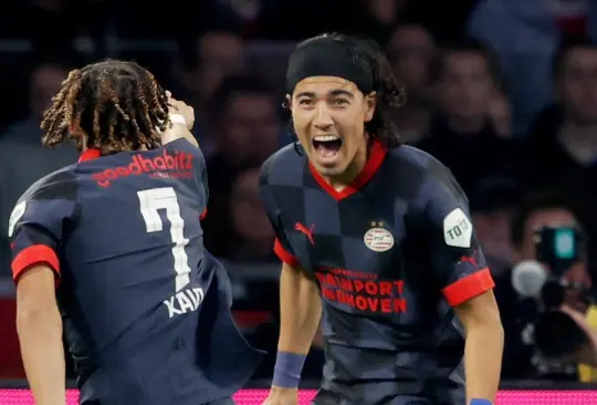 Erick Gutiérrez anotó un gol en el triunfo del PSV sobre el Ajax, de Edson Álvarez y Jorge Sánchez