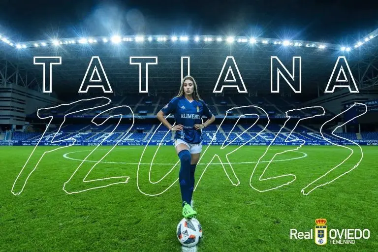 Tatiana Flores en su presentación con el Real Oviedo - @realoviedofem
