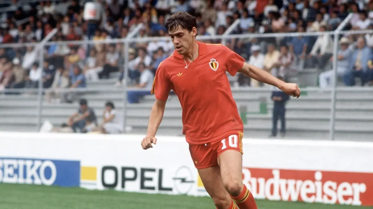 MÉXICO 1986 - BÉLGICA. En México, los belgas fueron el mejor tercer lugar por lo que avanzaron a Octavos y eliminaron a la URSS, en Cuartos echaron a España, pero cayeron ante Argentina en Semifinales.