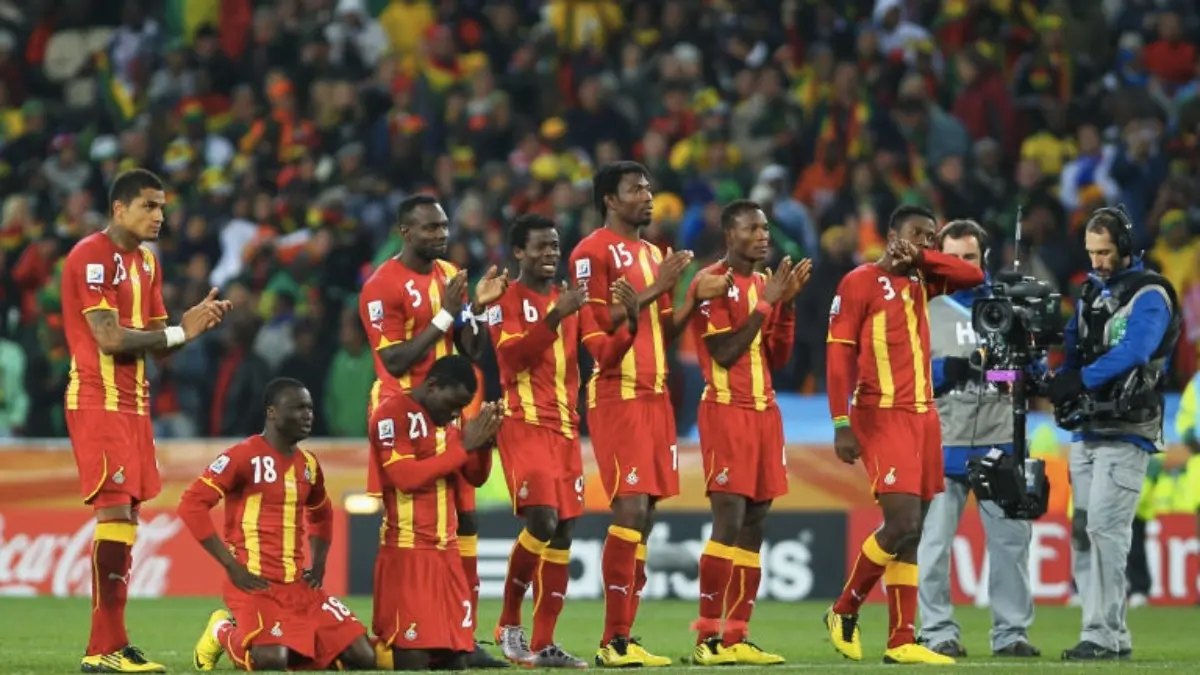 SUDÁFRICA 2010 - GHANA. Las 'Estrellas Negras' quedaron segundas del Grupo D con 4 puntos, solo por detrás de Alemania. En Octavos de Final vencieron a Estados Unidos y en Cuartos cayeron ante Uruguay en un partido sumamente emocionante.