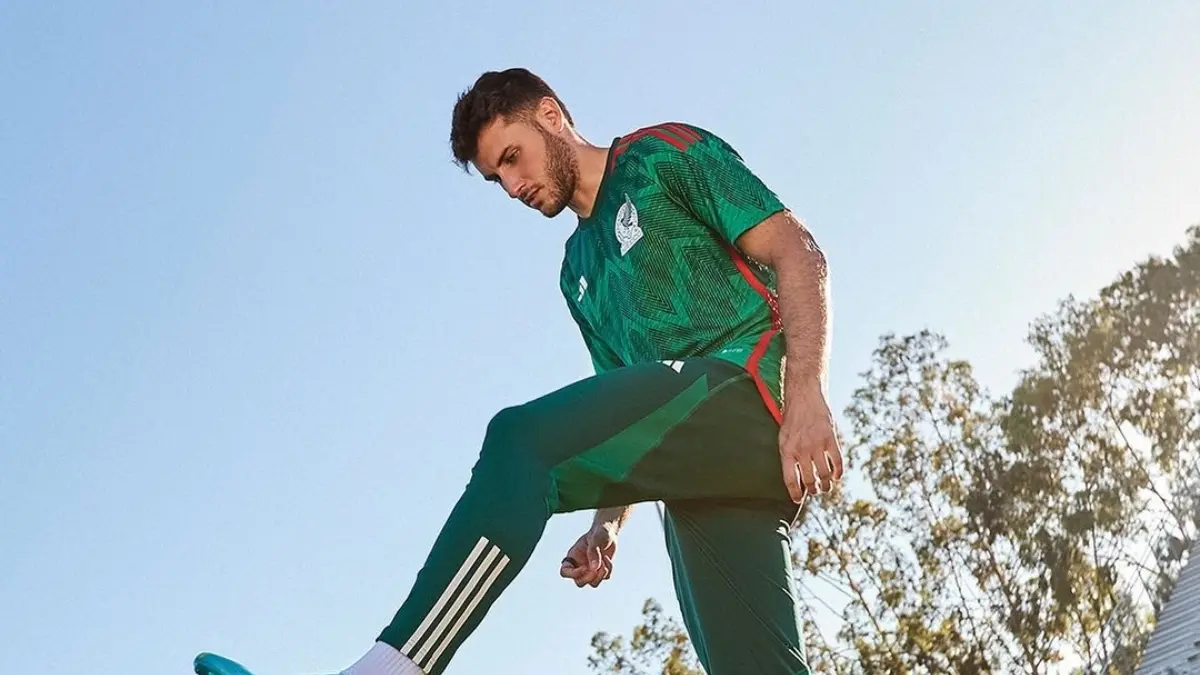 SANTIAGO GIMÉNEZ. El 'Bebote' estaría en uno de sus puntos más altos como futbolista, puesto que tendría 25 años de edad y su consolidación en Europa, actualmente, parece inminente.