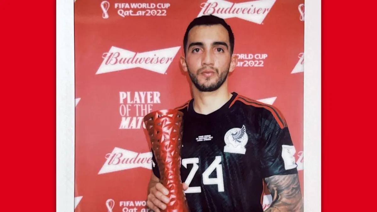 LUIS CHÁVEZ. El mexicano se mandó un golazo de tiro libre en el triunfo 1-2 sobre Arabia Saudita. A pesar de eso y su gran distribución de pelota, no pudo conseguir el pase a Octavos de Final.