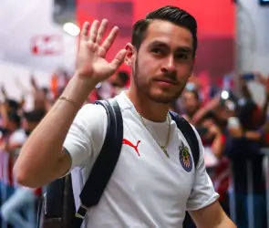 ´Canelo´ Angulo de Chivas no llegaría a Pachuca, León sería su próximo destino