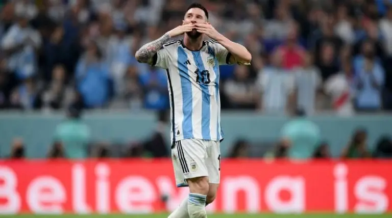 Messi lidera las esperanzas de Argentina para ganar la Copa del Mundo.