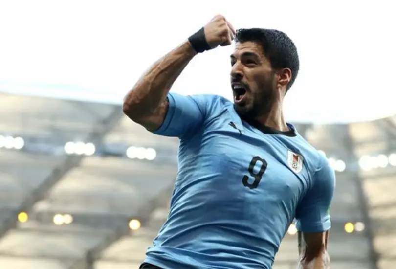 Luis Su&aacute;rez est&aacute; pensando seriamente d&oacute;nde jugar&aacute; en el 2023, ya que tiene varias ofertas de trabajo.