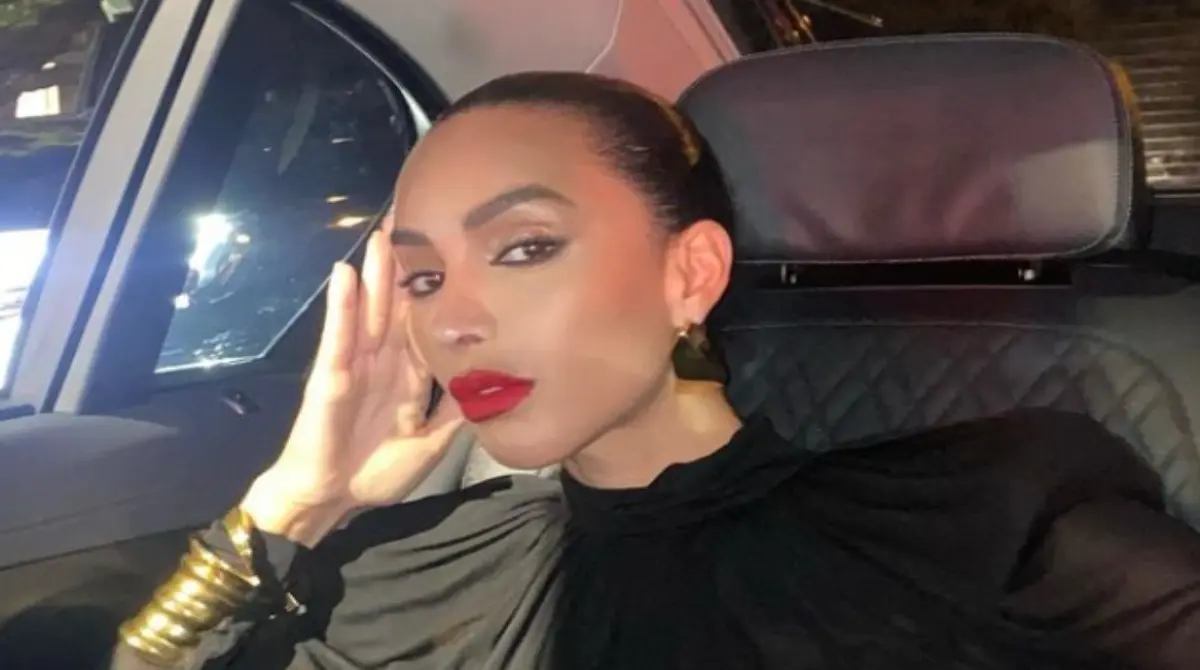 In&eacute;s Rau es una modelo francesa a la que se le ha visto divirti&eacute;ndose con la estrella francesa Kylian Mbapp&eacute;, aunque una relaci&oacute;n entre ambos no ha sido confirmada y no interact&uacute;an a trav&eacute;s de redes sociales.