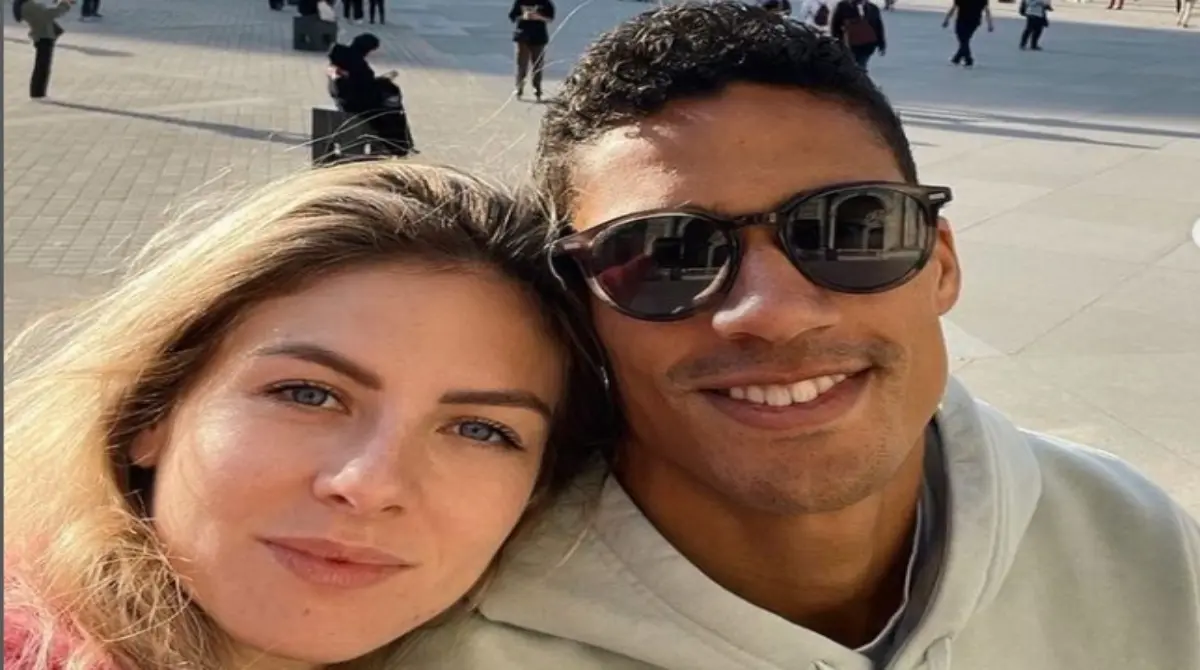 Camille Tytgat es la compa&ntilde;era de vida del defensa franc&eacute;s Raphael Varane, con quien form&oacute; una familia y adem&aacute;s es una de las parejas de futbolistas que m&aacute;s asiste a los partidos de su marido, Camille estudi&oacute; Derecho pero en la actualidad no ejerce.