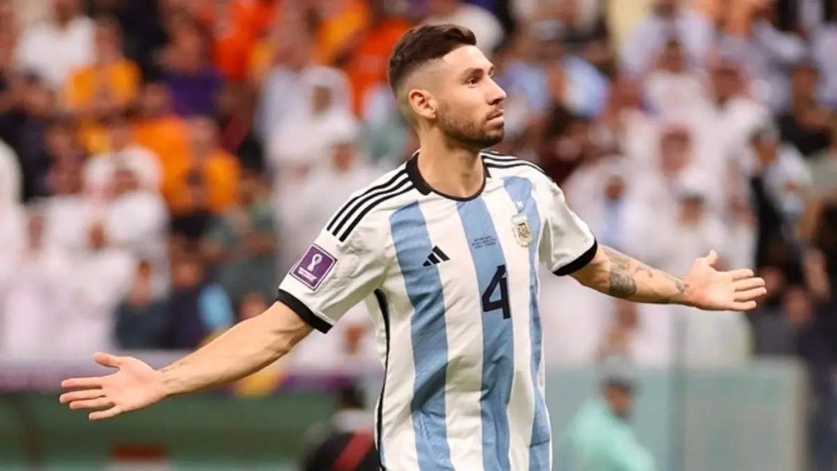 4. GONZALO MONTIEL - El defensor del Sevilla se encargó de marcar el penal decisivo de la tanda de penales contra Francia, haciendo valer los 136 minutos que disputó.