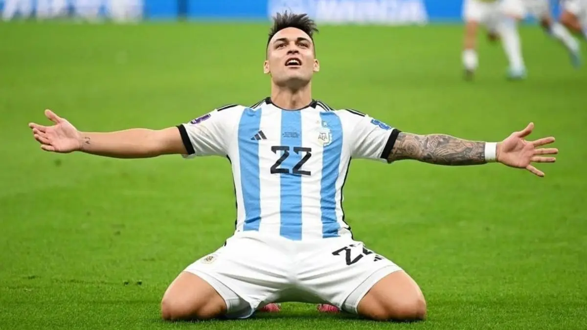 22. LAUTARO MARTÍNEZ - El 'Toro' empezó como titular y fue relagado a la banca, pero pese a ello juntó 299 minutos en seis encuentros, marcando incluso en tanda de penales ante Países Bajos.