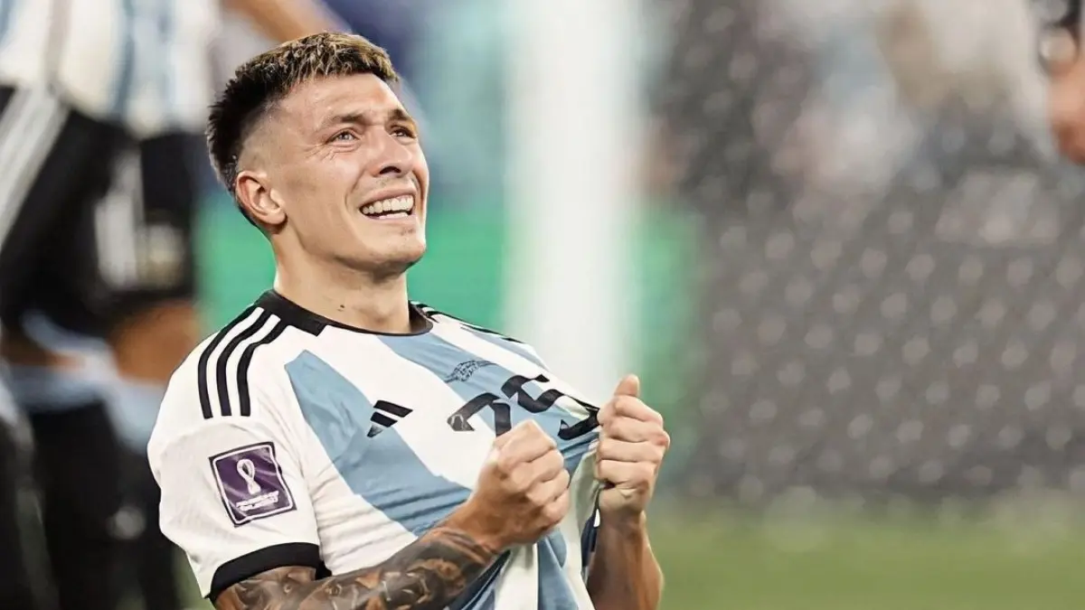 25. LISANDRO MARTÍNEZ - 'Licha, defensor del Manchester United, jugó 357 minutos en cinco partidos disputados, gran parte entrando como relevo.