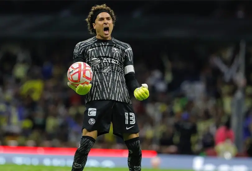 Guillermo Ochoa emigrar&iacute;a al futbol europeo por segunda ocasi&oacute;n.