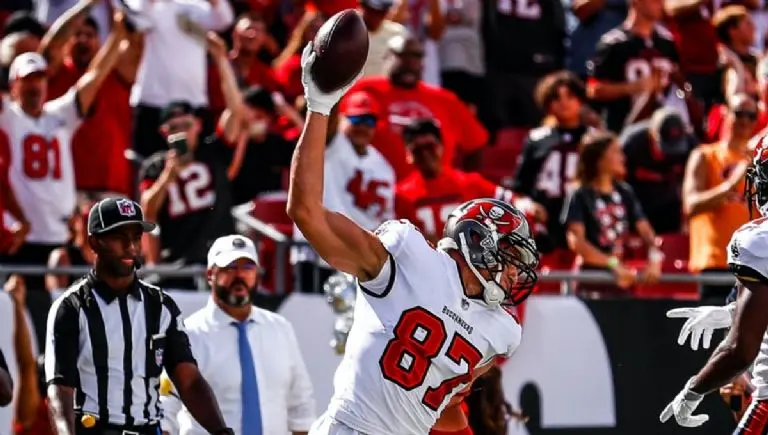Rob Gronkowski se retiró tras la temporada 2021-22. <br>@RobGronkowski