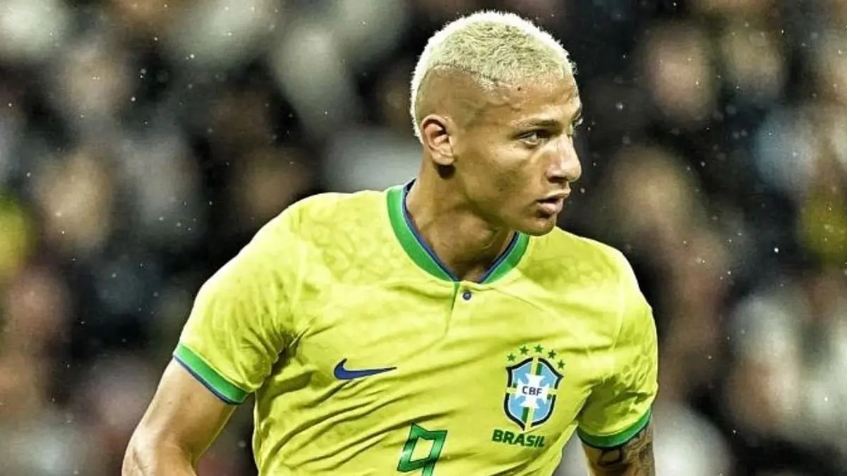 RICHARLISON. Los brasile&ntilde;os mantienen una costumbre peculiar, ya que portan su nombre o apodo en la camiseta, esto por la complejidad o lo tradicional de su apellido, caso que invade al brasile&ntilde;o del Tottenham.