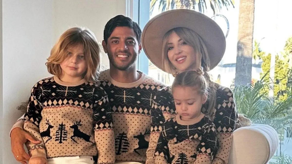 Carlos Vela, estrella y campe&oacute;n con el LAFC, pas&oacute; la Navidad junto a su esposa, Saioa Ca&ntilde;ibano, y sus dos hijos.