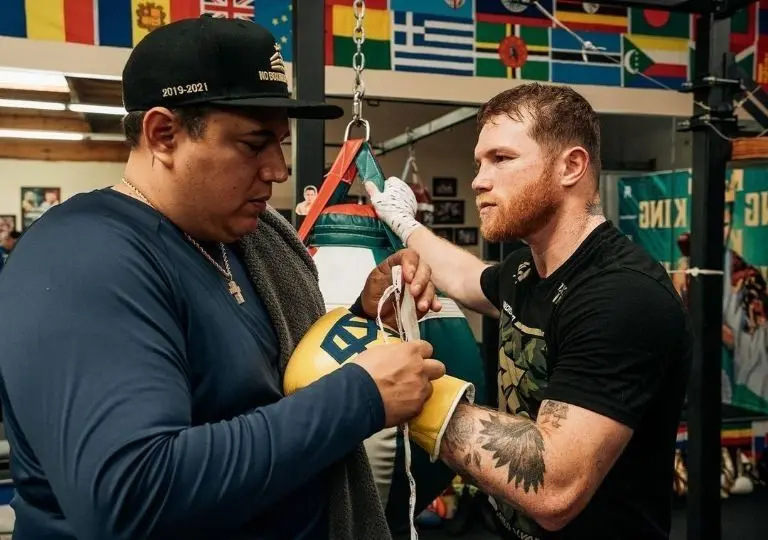Saúl 'Canelo' Álvarez se está recuperando de su mano. (@Canelo)