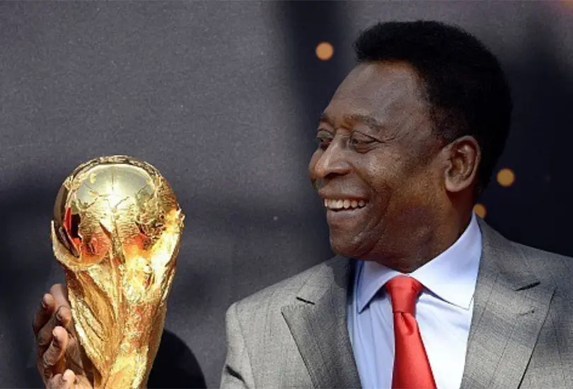 Pelé utilizó sus redes sociales para mandar un mensaje sobre su estado de salud. Pelé utilizó sus redes sociales para mandar un mensaje sobre su estado de salud.