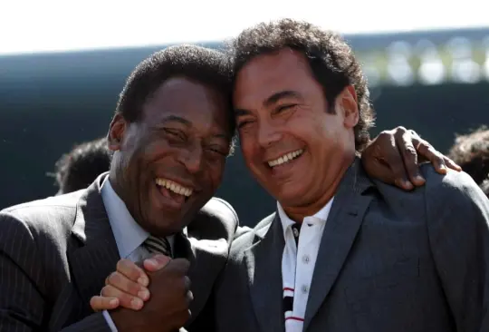 Hugo Sánchez mandó un emotivo mensaje de despedida para Pelé