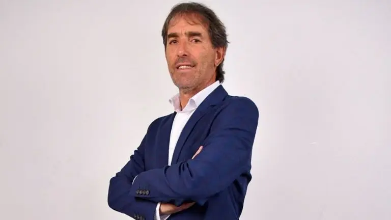 Guillermo Almada llegó a la Liga MX a revolucionar la competencia gracias a sus buenos resultados. Foto: Twitter @Tuzos
