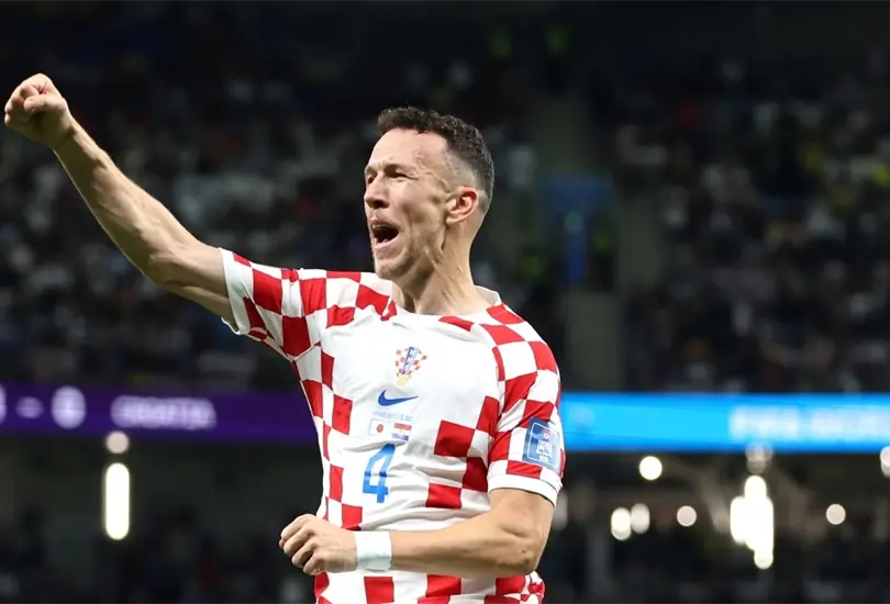 Perisic adem&aacute;s de representar internacionalmente a la Selecci&oacute;n de Futbol de Croacia tambi&eacute;n lo ha hecho con la de Voleibol. 