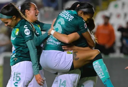 Deyaris Pérez, la futbolista del León que también es modelo