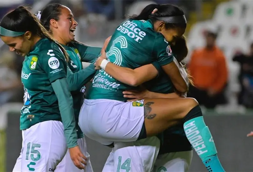 Deyaris Pérez, la futbolista del León que también es modelo Deyaris Pérez, la futbolista del León que también es modelo