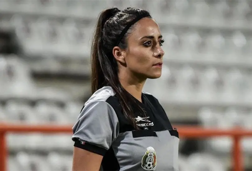 &iexcl;Esc&aacute;ndalo! Valeria Andrade, &aacute;rbitra de Liga MX Femenil, promociona casa de apuestas