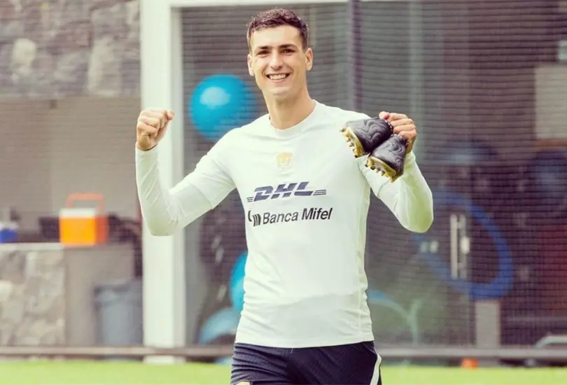 Afición celebra la banca de Dinenno; Chapo Montes se lleva los aplausos en el triunfo de Pumas Afición celebra la banca de Dinenno; Chapo Montes se lleva los aplausos en el triunfo de Pumas