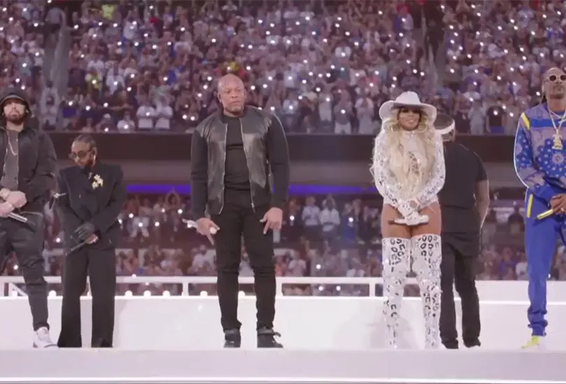 &iquest;Muy simple? Reacciones y memes del medio tiempo del Super Bowl LVI