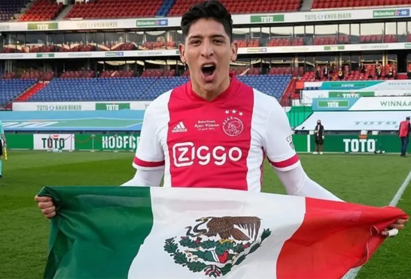 El gran detalle de Edson &Aacute;lvarez con un peque&ntilde;o aficionado del Ajax 