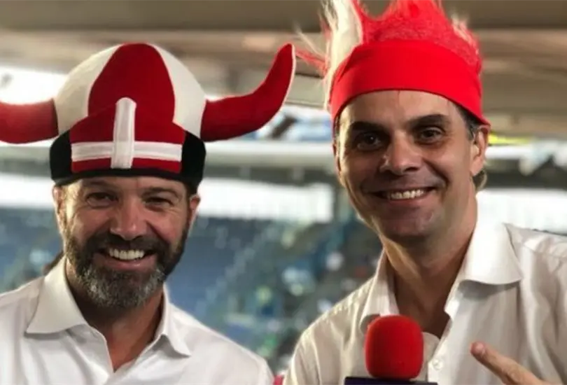 Luis Garc&iacute;a tunde a Martinoli por hablar del medio tiempo del Super Bowl LVI