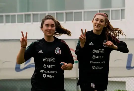 Rubén Flores presume que sus hijas, Silvana y Tatiana, entrenan juntas con el Tri Femenil Sub-20