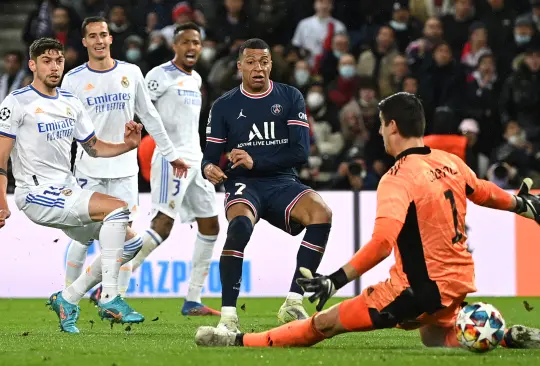 Kylian Mbappé salva penal fallado de Messi con GOLAZO agónico; PSG se lleva ventaja