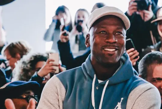 ¿Cómo Nike logró convencer a Michael Jordan para que firmara con ellos?