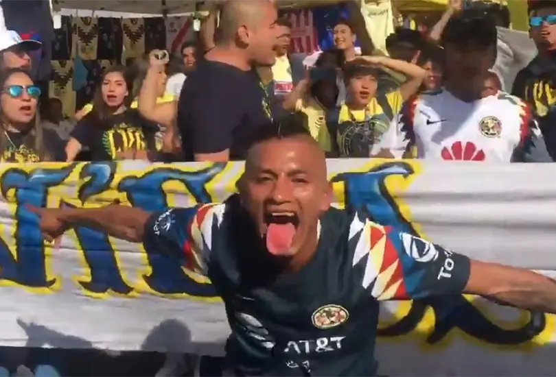 Ando por la derecha; el Perro Rabioso confiesa a qu&eacute; se dedica