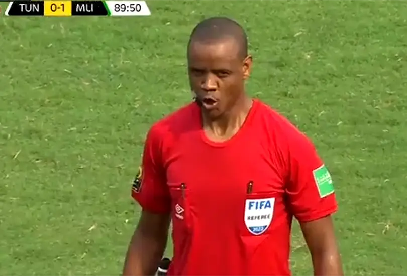 Pude terminar en un ata&uacute;d: &aacute;rbitro que pit&oacute; dos veces el final del T&uacute;nez-Mali
