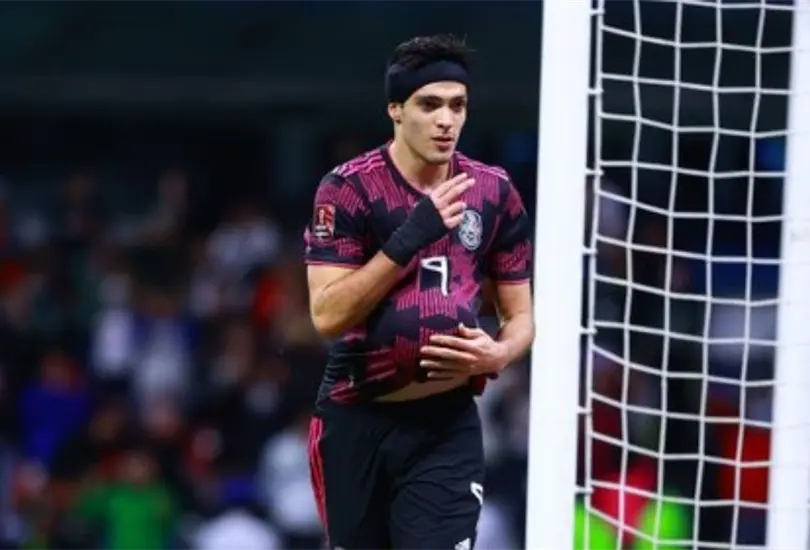#NoEraPenal: Surge pol&eacute;mica entre periodistas y aficionados por el gol de M&eacute;xico