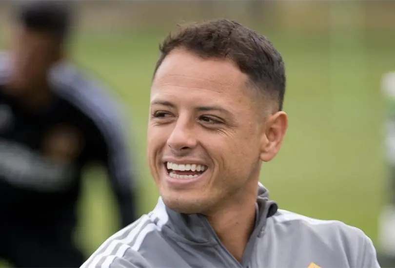 Cu&aacute;nto pide Chicharito para volver a Chivas; lo revel&oacute; en Twitch