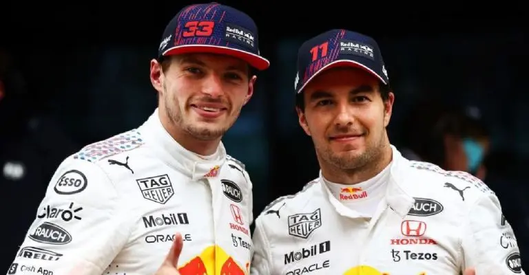 Checo Pérez y Max Verstappen - Twitter @RedBullRacing