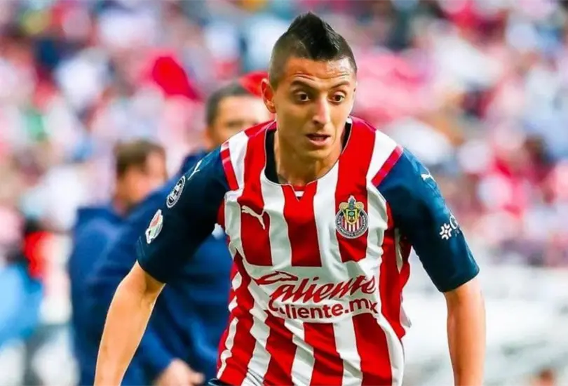 Piojo Alvarado no lleg&oacute; al Am&eacute;rica por el Pacto de Caballeros, asegura