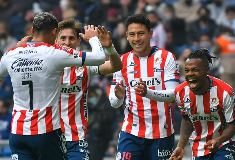 Atl&eacute;tico de San Luis vence a Rayados y tambalea a Javier Aguirre