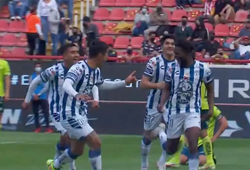 El GOLAZO de CHILENA de Avilés Hurtado ante Necaxa El GOLAZO de CHILENA de Avilés Hurtado ante Necaxa