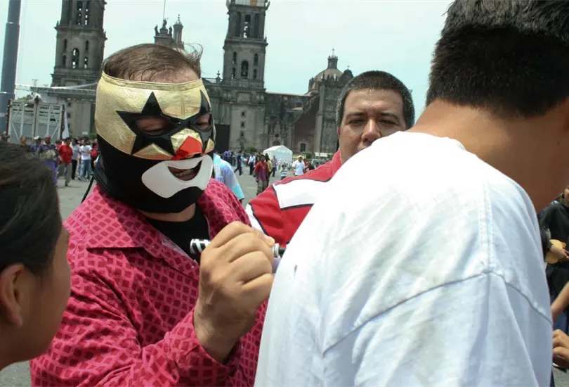 Fallece S&uacute;per Mu&ntilde;eco, &iacute;cono de la lucha libre; CMLL y luchadores lo despiden