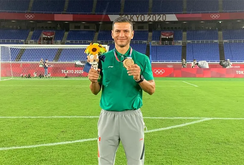 Necaxa presenta al Jimmy Lozano con una conocida porra Necaxa presenta al Jimmy Lozano con una conocida porra