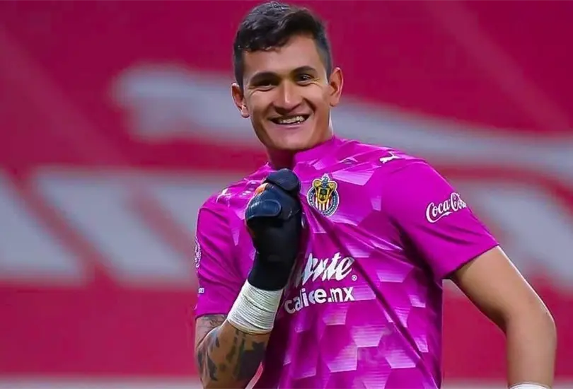 El portero mexicano record&oacute; las condiciones que le puso a Chivas para incorporarse a sus filas.