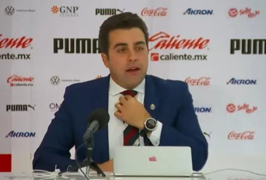 El técnico de Chivas lamentó que no hayan podido lograr la victoria con un futbolista de más. El técnico de Chivas lamentó que no hayan podido lograr la victoria con un futbolista de más.