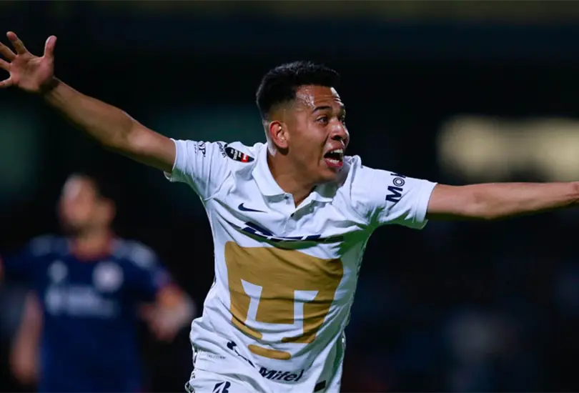 Saucedo celebra el gol del empate global. Saucedo celebra el gol del empate global.