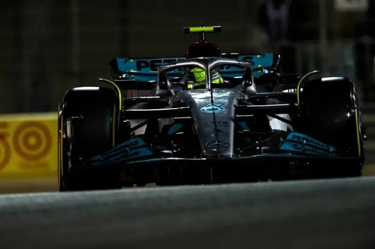 Twitter @MercedesAMGF1