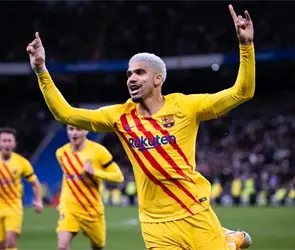 Aubameyang y Ara&uacute;jo ponen en ventaja al Barcelona en el Cl&aacute;sico Espa&ntilde;ol
